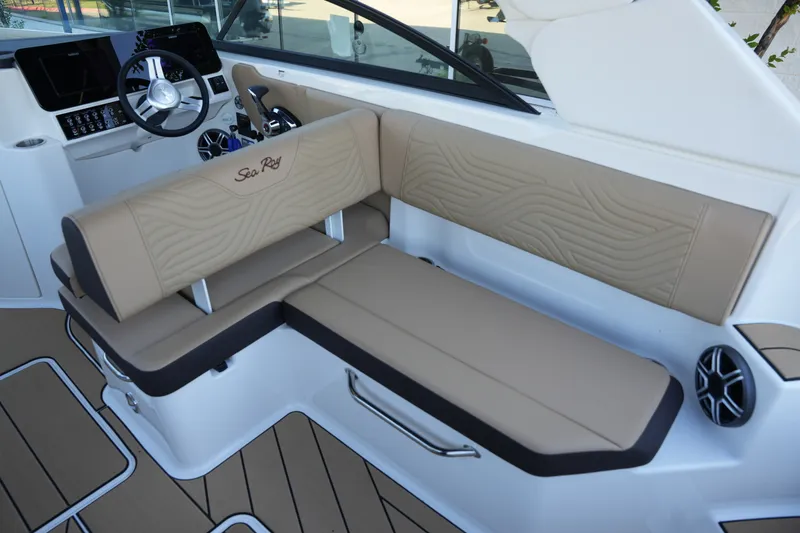 Slide: The Image of Sea Ray SDX 270 Surf 2026 - 13