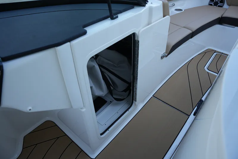 Slide: The Image of Sea Ray SDX 270 Surf 2026 - 22