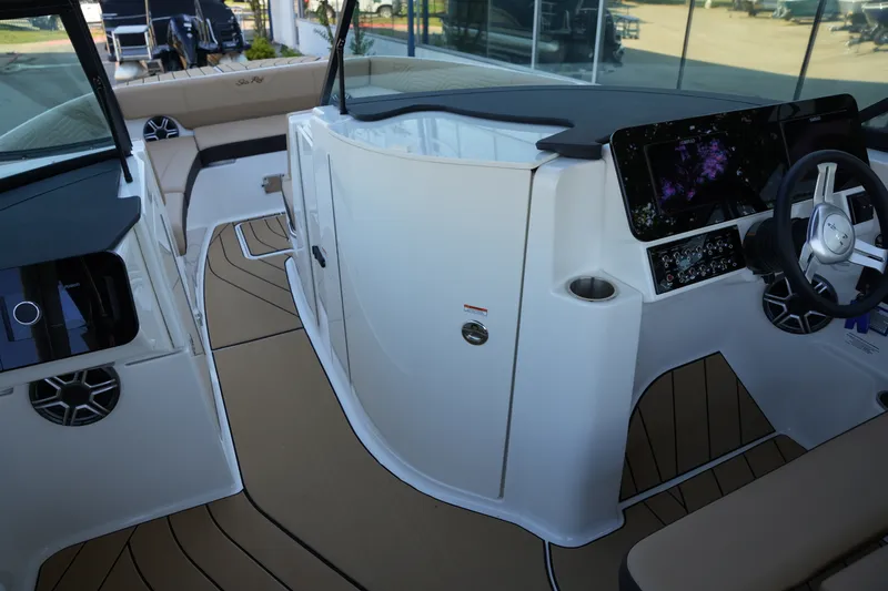 Slide: The Image of Sea Ray SDX 270 Surf 2026 - 23