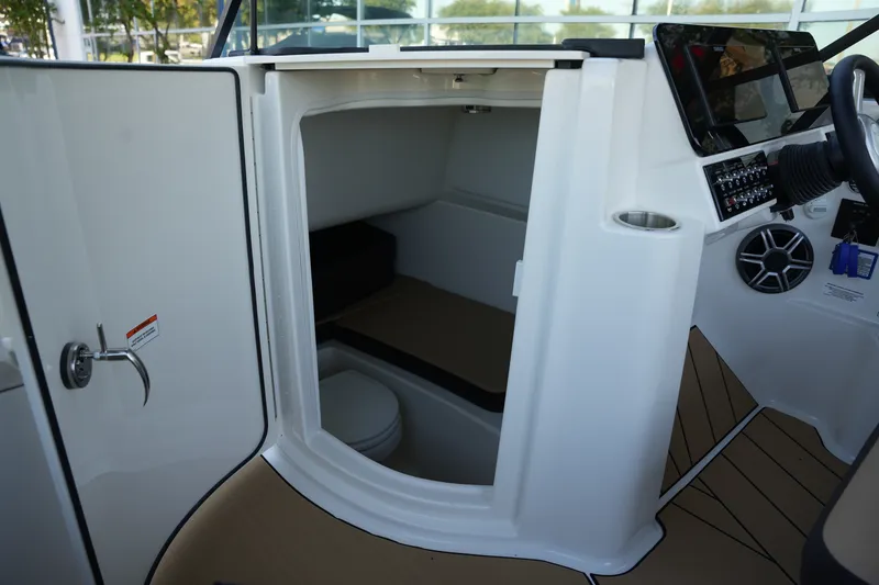 Slide: The Image of Sea Ray SDX 270 Surf 2026 - 24