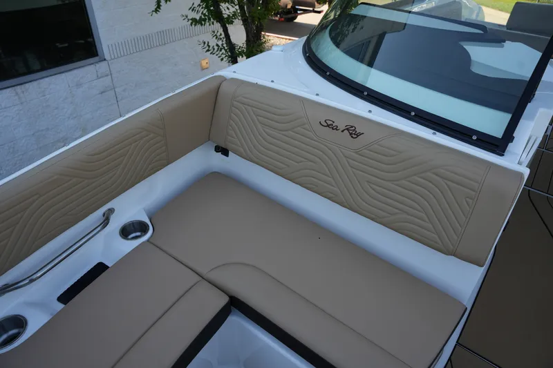 Slide: The Image of Sea Ray SDX 270 Surf 2026 - 31