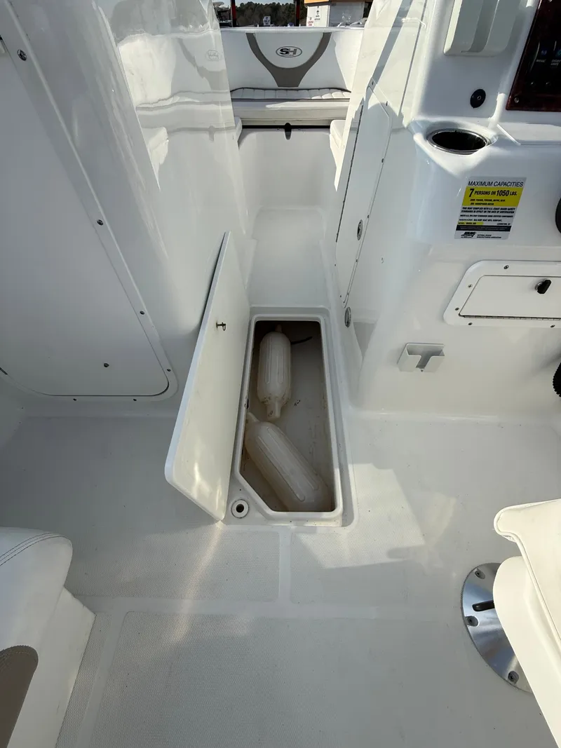 Slide: The Image of Sea Hunt Escape 207 LE 2011 - 16