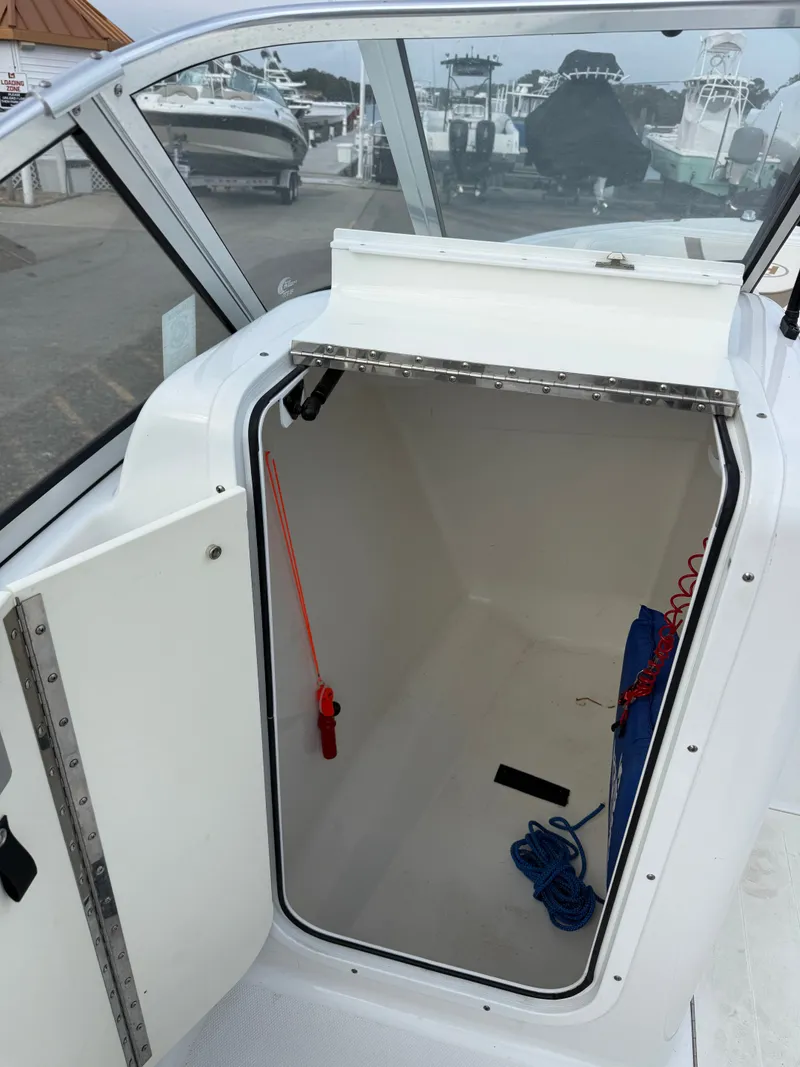 Slide: The Image of Sea Hunt Escape 207 LE 2011 - 19