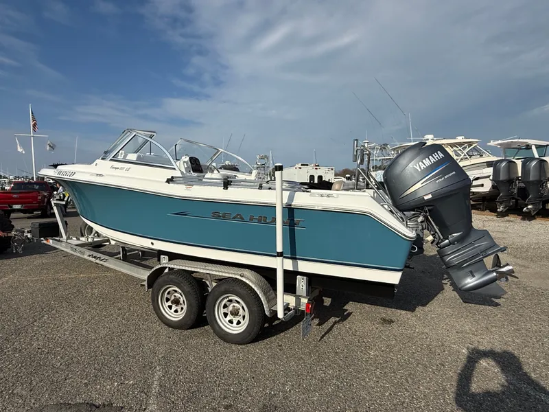 Slide: The Image of Sea Hunt Escape 207 LE 2011 - 3