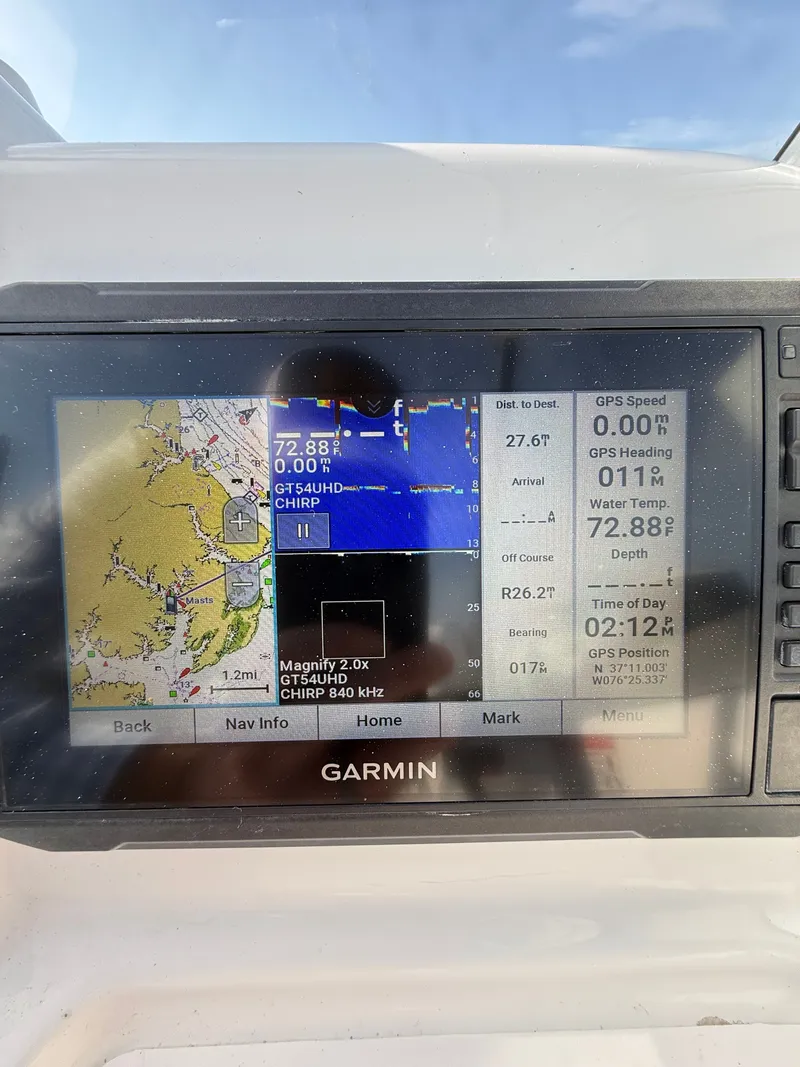 Slide: The Image of Sea Hunt Escape 207 LE 2011 - 6