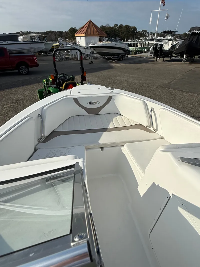 Slide: The Image of Sea Hunt Escape 207 LE 2011 - 8