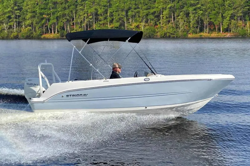 Slide: The Image of Stingray 172 SC 2024 - 29