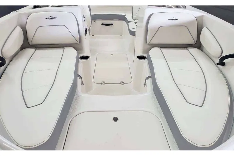 Slide: The Image of Stingray 172 SC 2024 - 3