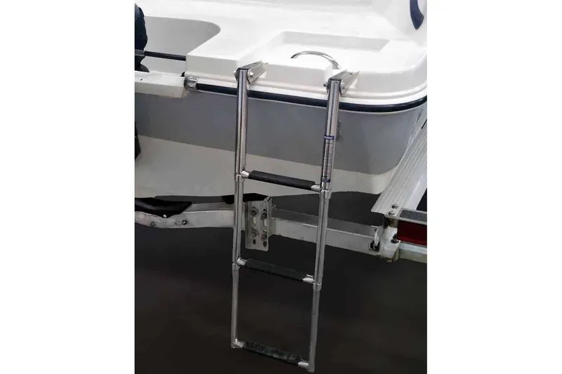 Slide: The Image of Stingray 172 SC 2024 - 8