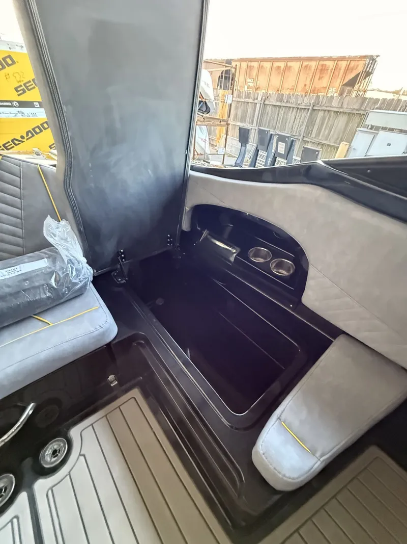 Slide: The Image of Stingray 23 OCX 2025 - 30