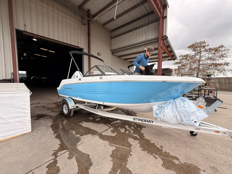 Slide: The Image of Stingray 172 DC 2025 - 42