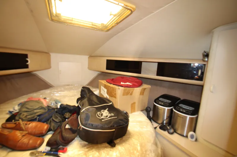 Slide: The Image of Silverton 34 Convertible 1990 - 60