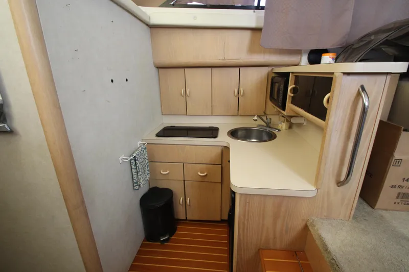 Slide: The Image of Silverton 34 Convertible 1990 - 66