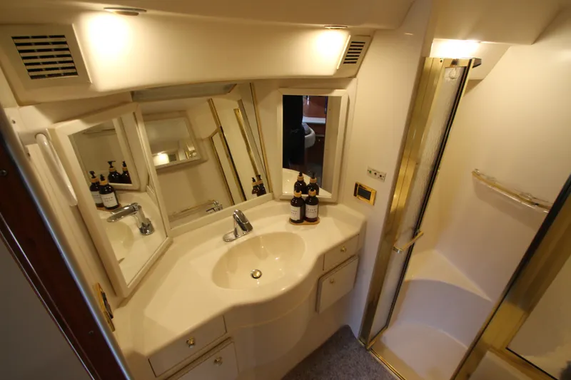 Slide: The Image of Sea Ray 500 Sundancer 1998 - 65