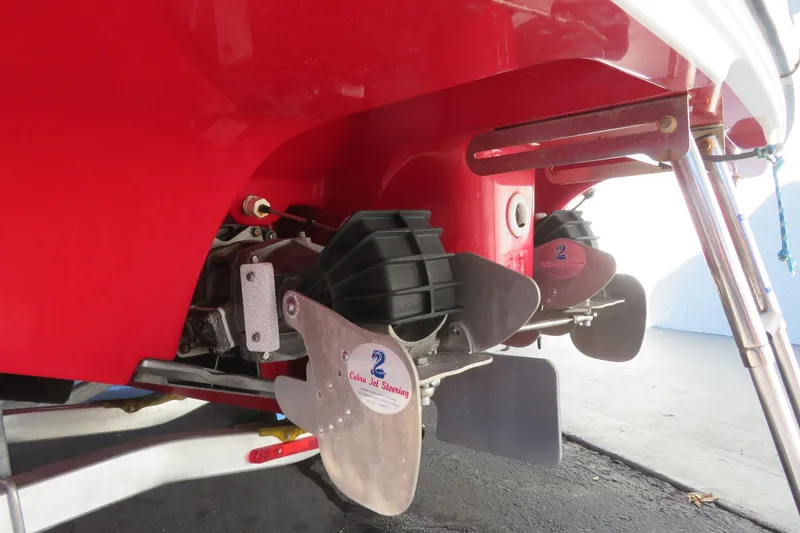 Slide: The Image of 2017 Yamaha Boats AR240 on trailer at Suncoast Marine Group dealership. - 7