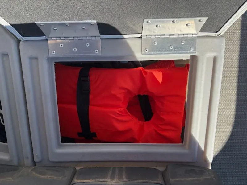 Slide: The Image of Bentley Pontoons 223 Fish-N-Cruise 2022 - 26