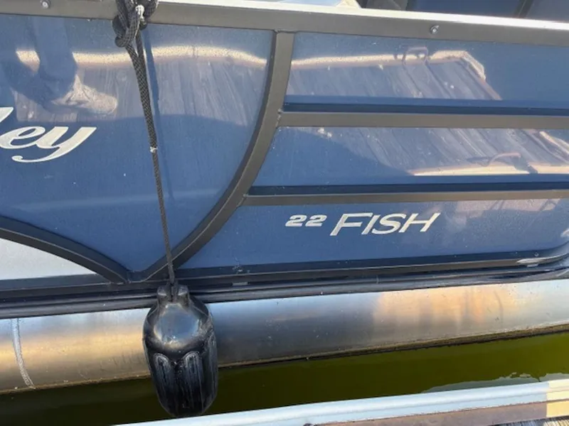 Slide: The Image of Bentley Pontoons 223 Fish-N-Cruise 2022 - 3