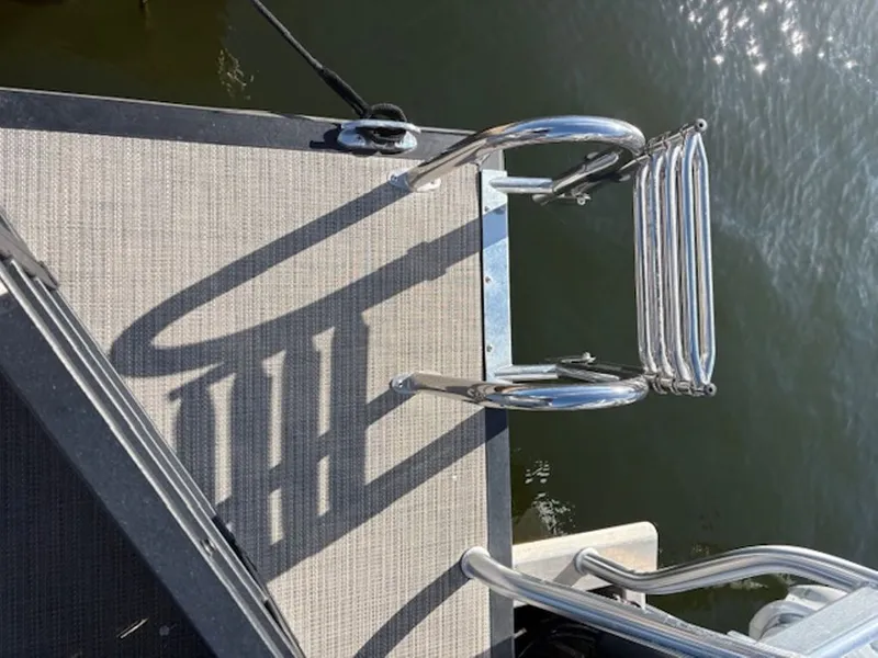 Slide: The Image of Bentley Pontoons 223 Fish-N-Cruise 2022 - 32