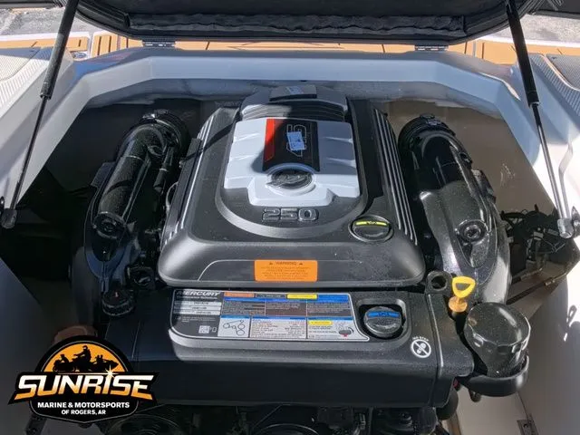 Slide: The Image of Chaparral 21 SSi 2026 - 10