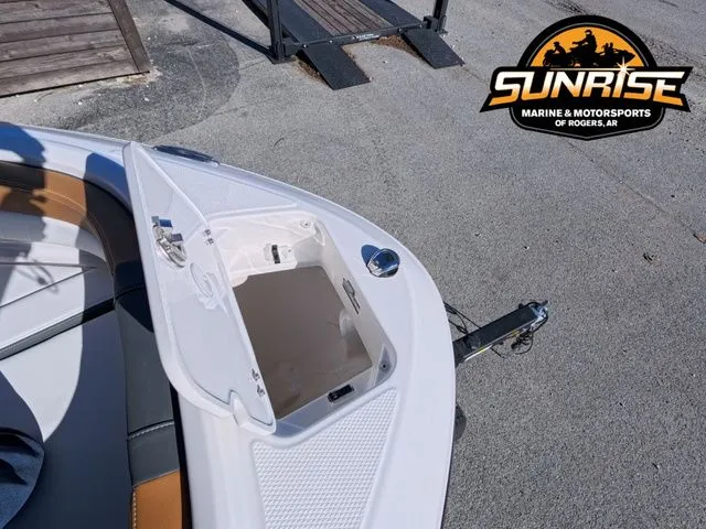 Slide: The Image of Chaparral 21 SSi 2026 - 21