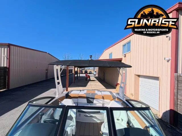 Slide: The Image of Chaparral 21 SSi 2026 - 23