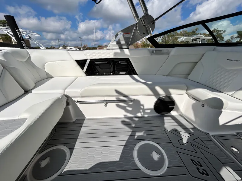 Slide: The Image of MasterCraft XT23 2026 - 25