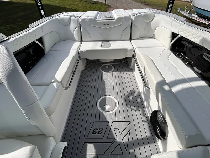 Slide: The Image of MasterCraft XT23 2026 - 26