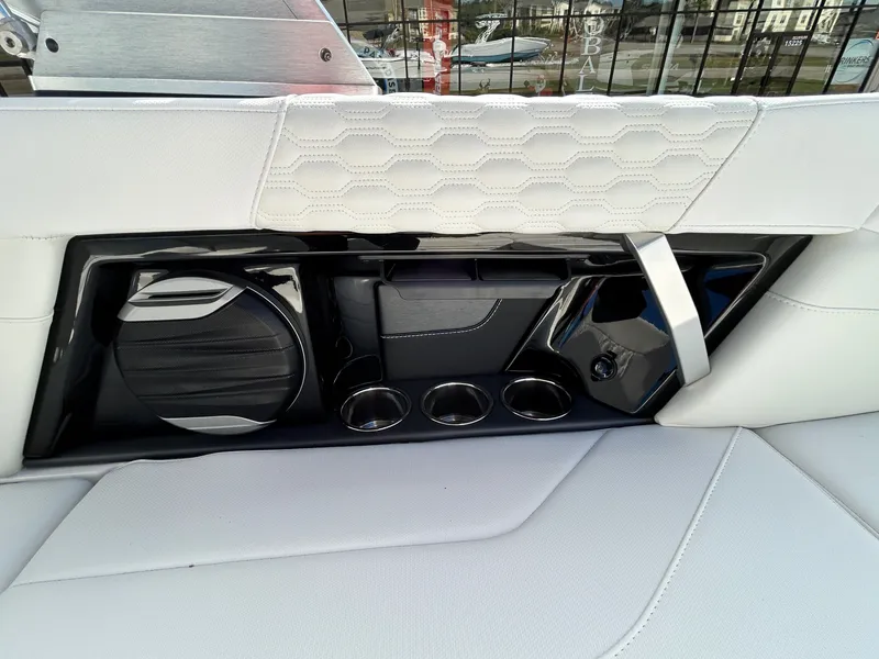 Slide: The Image of MasterCraft XT23 2026 - 27