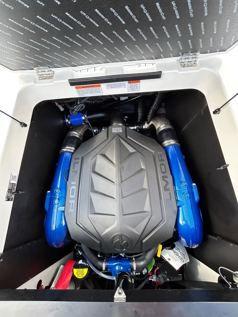 Slide: The Image of MasterCraft XT23 2026 - 35