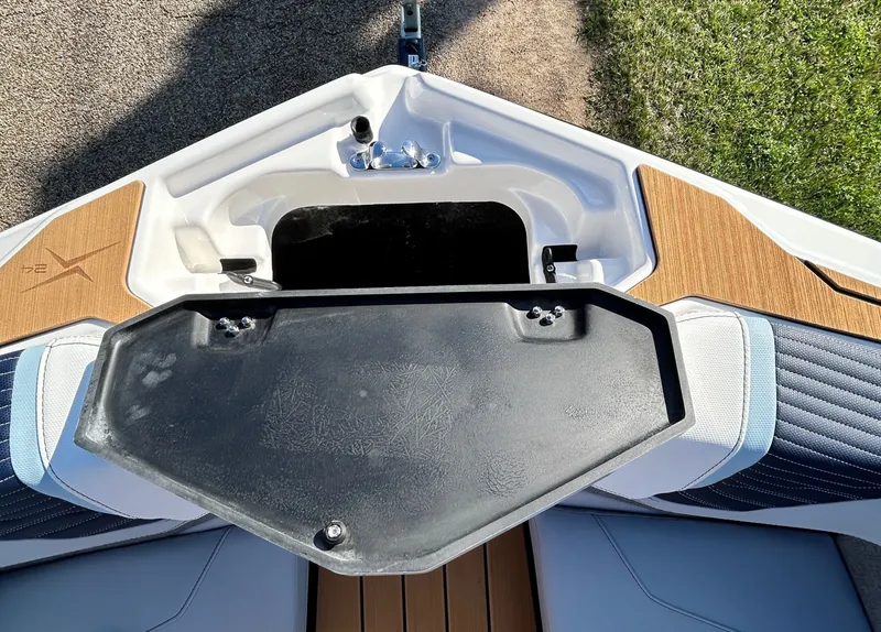 Slide: The Image of MasterCraft X24 2026 - 15