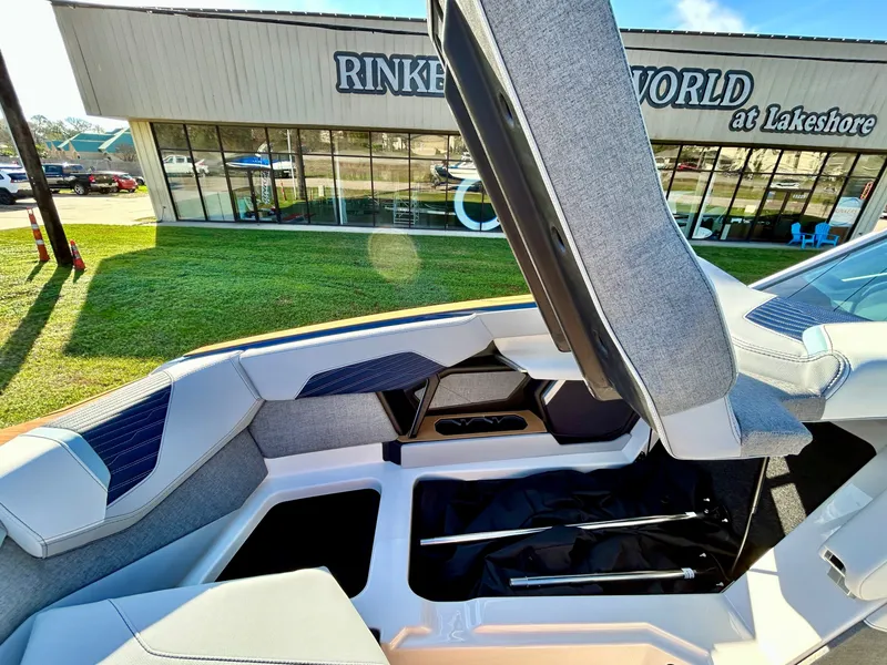 Slide: The Image of MasterCraft X24 2026 - 22