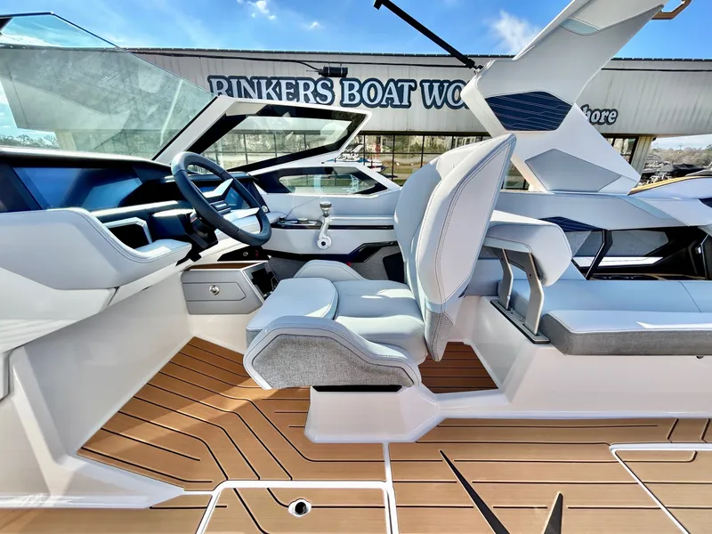 Slide: The Image of MasterCraft X24 2026 - 30