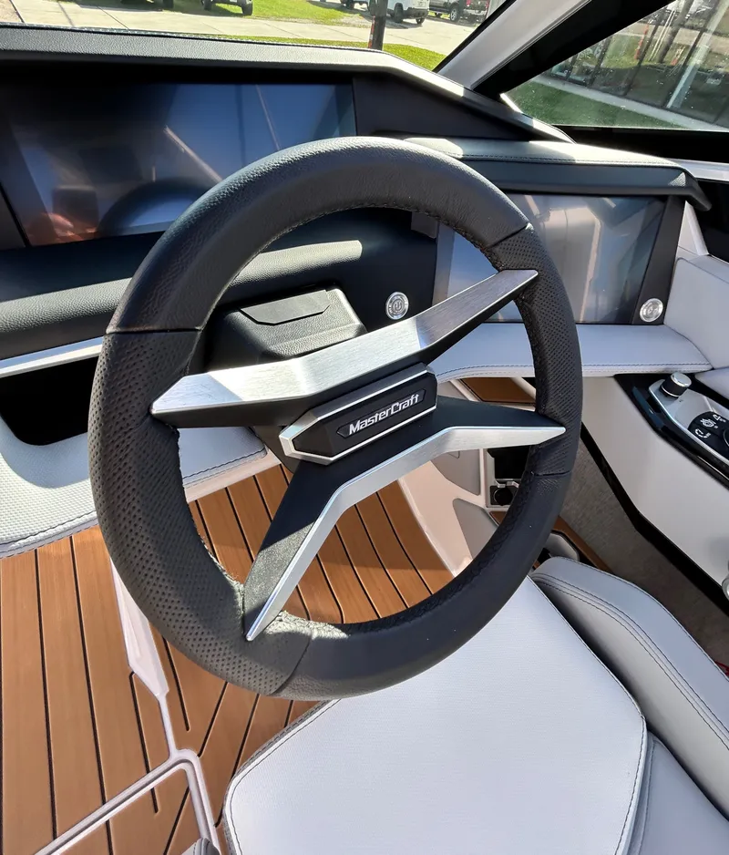 Slide: The Image of MasterCraft X24 2026 - 32