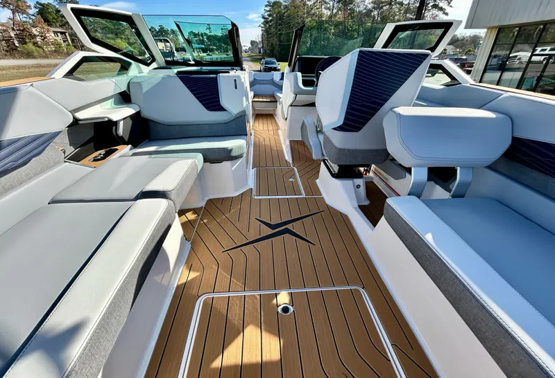 Slide: The Image of MasterCraft X24 2026 - 39