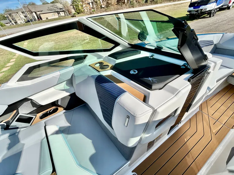 Slide: The Image of MasterCraft X24 2026 - 40