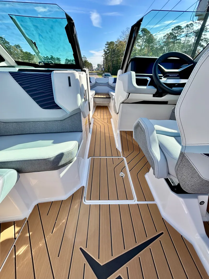 Slide: The Image of MasterCraft X24 2026 - 48