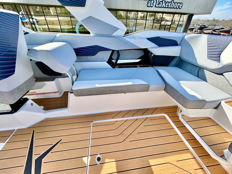 Slide: The Image of MasterCraft X24 2026 - 51