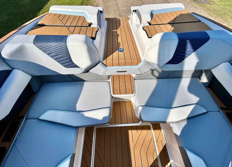 Slide: The Image of MasterCraft X24 2026 - 63