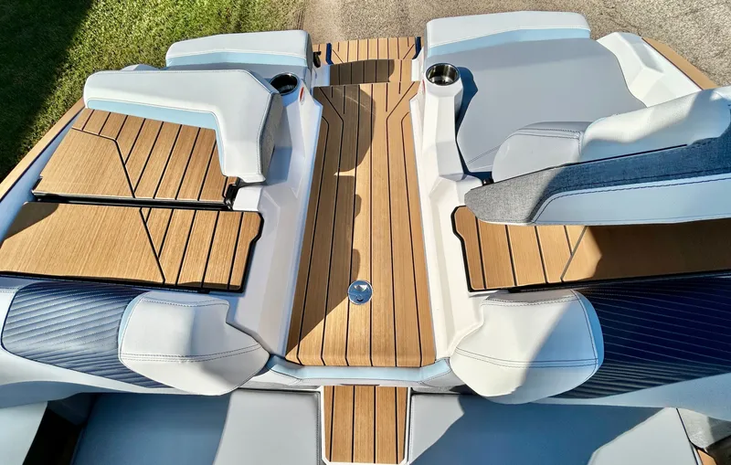 Slide: The Image of MasterCraft X24 2026 - 71