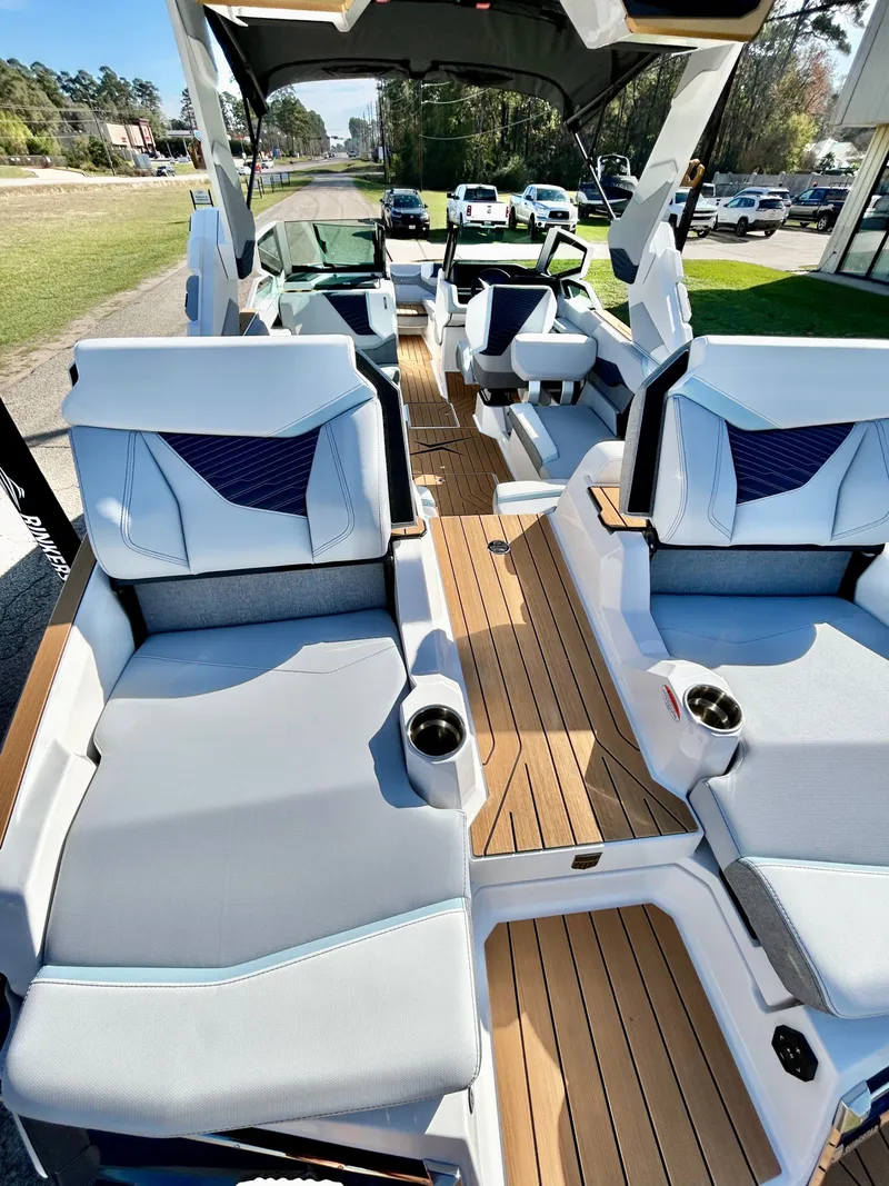 Slide: The Image of MasterCraft X24 2026 - 73