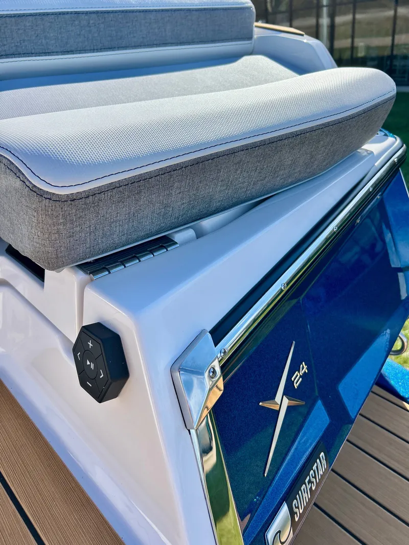 Slide: The Image of MasterCraft X24 2026 - 76