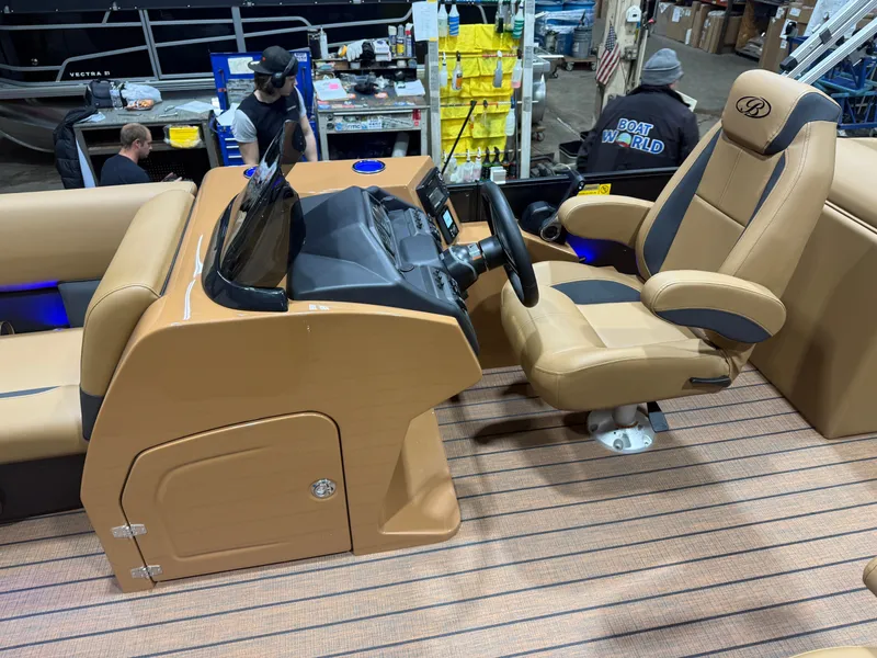 Slide: The Image of Bentley Pontoons Legacy 220 Navigator Quad Lounge & Honda 4-Stroke EFI 2026 - 11
