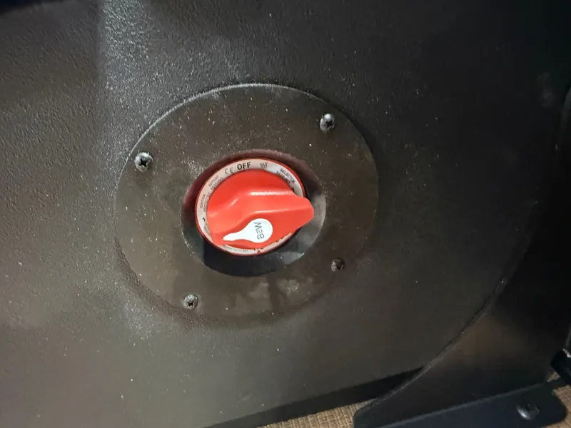 Slide: The Image of Bentley Pontoons Legacy 220 Navigator Quad Lounge & Honda 4-Stroke EFI 2026 - 21