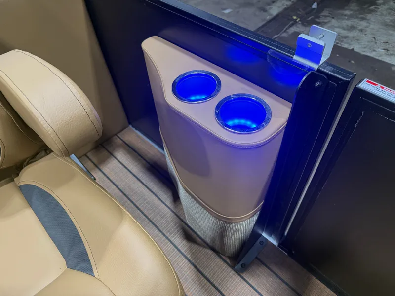 Slide: The Image of Bentley Pontoons Legacy 220 Navigator Quad Lounge & Honda 4-Stroke EFI 2026 - 24