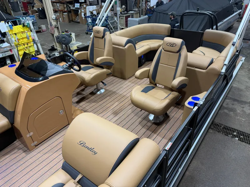 Slide: The Image of Bentley Pontoons Legacy 220 Navigator Quad Lounge & Honda 4-Stroke EFI 2026 - 3