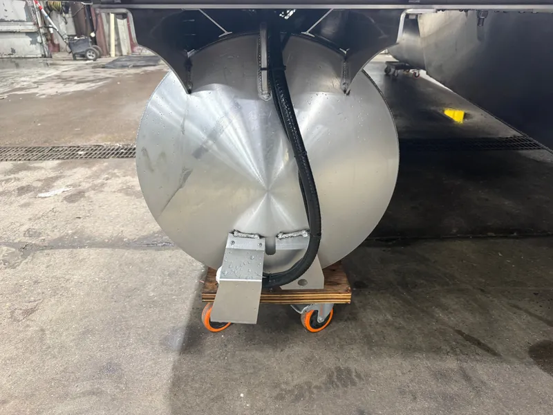 Slide: The Image of Bentley Pontoons Legacy 220 Navigator Quad Lounge & Honda 4-Stroke EFI 2026 - 40