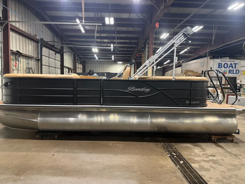 Slide: The Image of Bentley Pontoons Legacy 220 Navigator Quad Lounge & Honda 4-Stroke EFI 2026 - 46