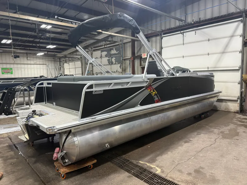 Slide: The Image of Tahoe LTZ 2385 Elite Cruise & Honda 4-Stroke EFI 2026 - 40