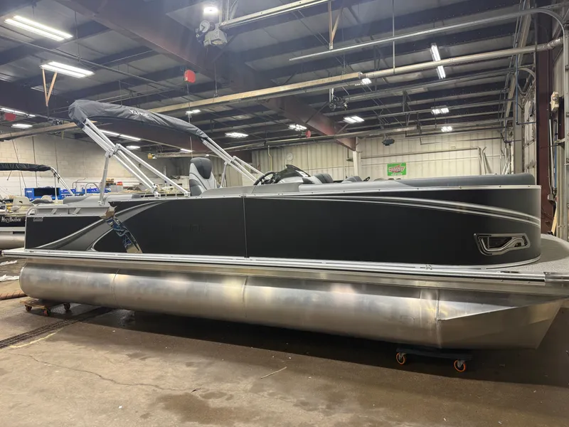 Slide: The Image of Tahoe LTZ 2385 Elite Cruise & Honda 4-Stroke EFI 2026 - 41