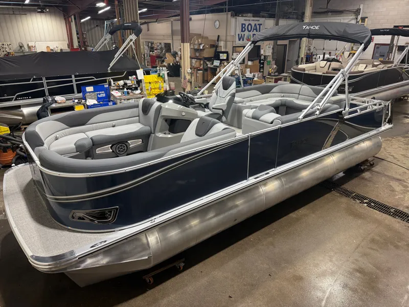 The Image of Tahoe LTZ 2385 Elite Cruise & Honda 4-Stroke EFI 2026 - 1